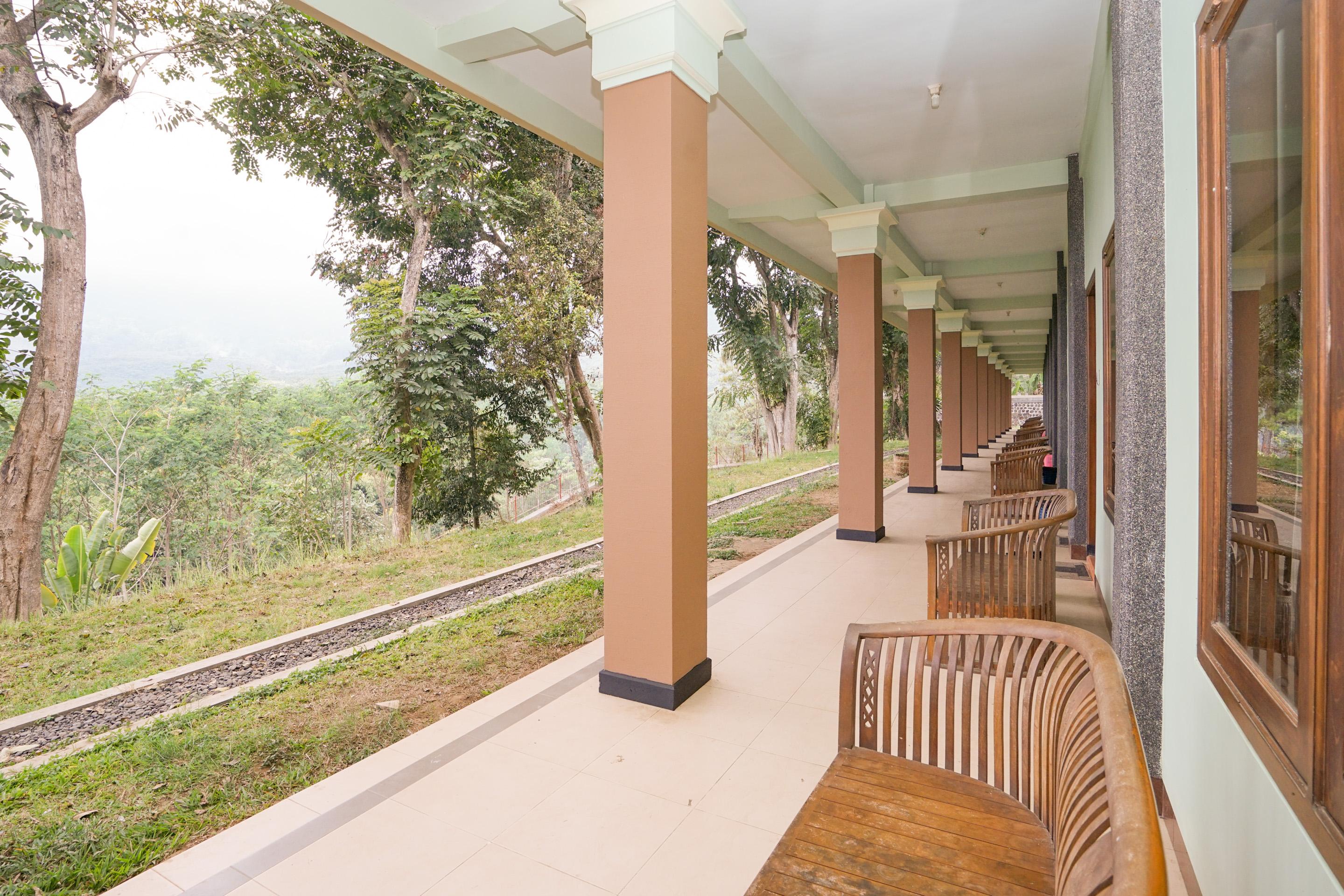 Hotel Bumi Bermi Permai Probolinggo Exterior foto