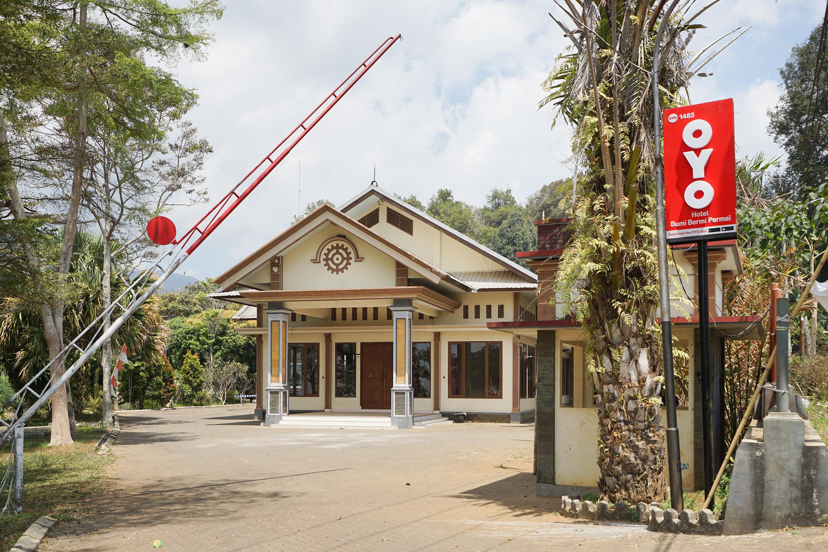 Hotel Bumi Bermi Permai Probolinggo Exterior foto